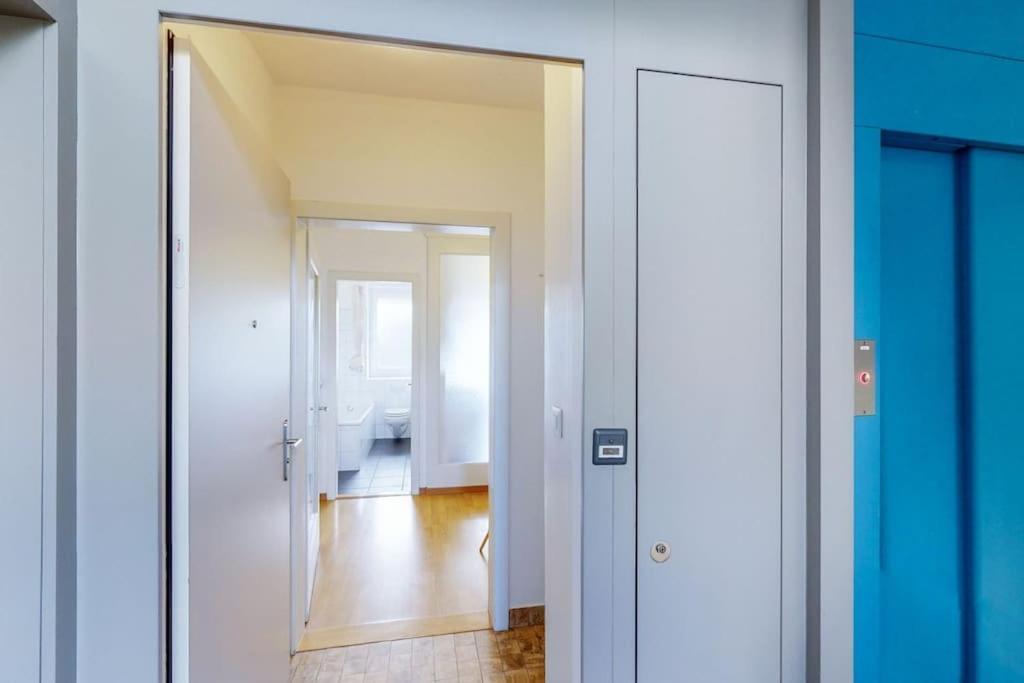 Very Spacious Studio In City Center - Parkview 4 Цюрих Екстер'єр фото