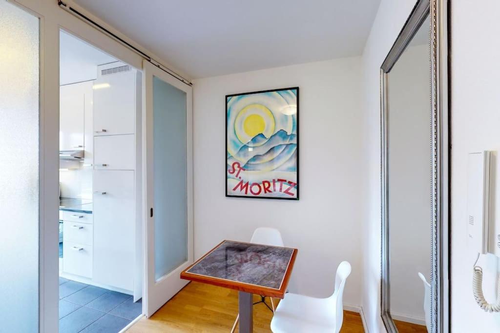 Very Spacious Studio In City Center - Parkview 4 Цюрих Екстер'єр фото